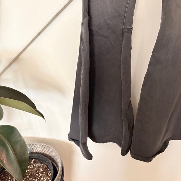 Free People We The Free Just Float On Black Flare Jeans High Rise Size 29 - Picture 3 of 10